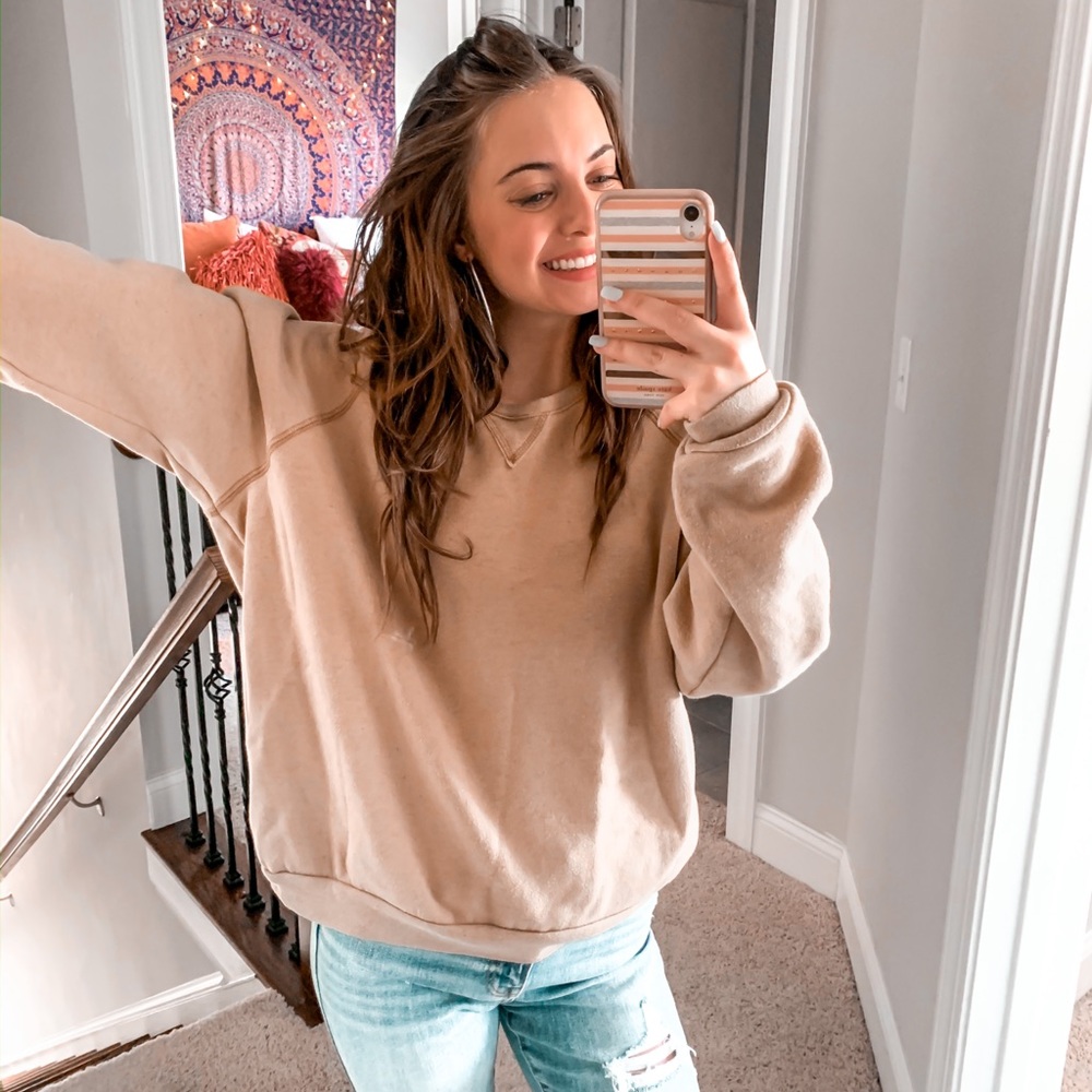 Mustard sweatshirt